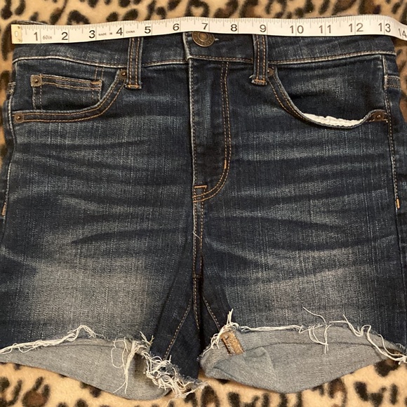 GUC AMERICAN EAGLE Shorts Women’s Size 0 AE Hi-Rise Shortie Distressed Shorts - Picture 8 of 10
